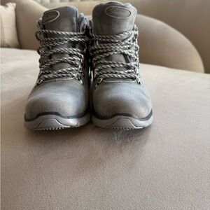 Skechers Synergy Plaid Mood Women's Hiking Boots